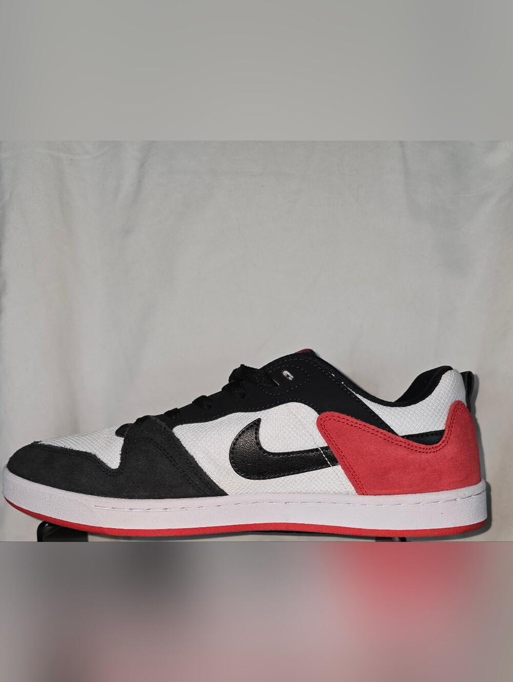 NIKE SB ALLEYOOP WHITE/BLACK/UNIVERSITY RED SKATE SHOES - Picture 9 of 11
